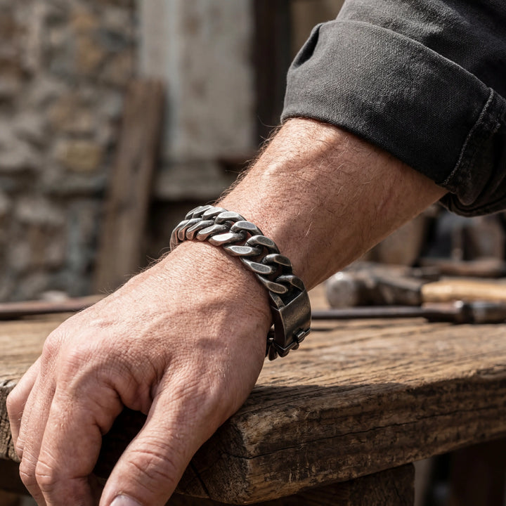 The Heavy Chain